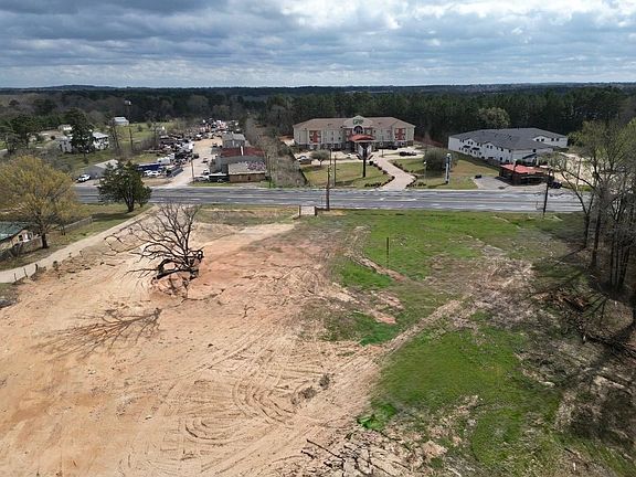 4th image of 3309 Us Highway 259 N