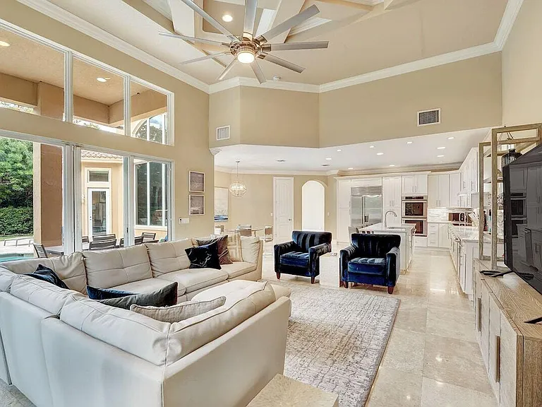 43 Coconut Ln — Photo 6