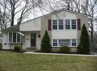 3410 Whitehall Dr, Willow Grove, PA 19090
