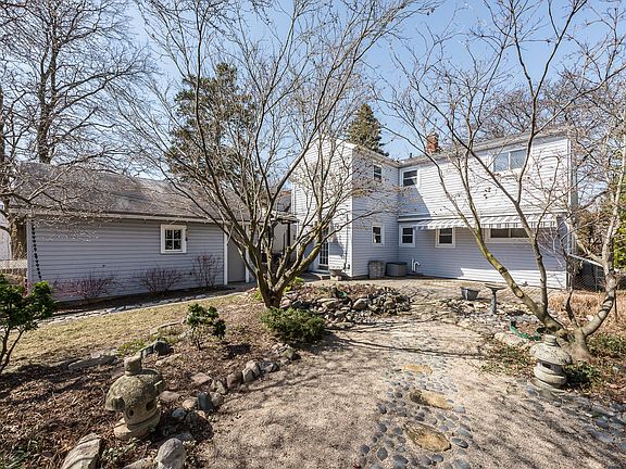 2nd image of 1914 Crestland Dr