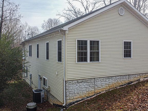 2nd image of 444 E Commerce Ave