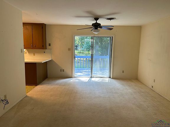 2nd image of 304 Warren Dr