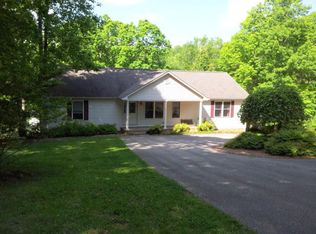 102 Bayview Ct, Moneta, VA 24121