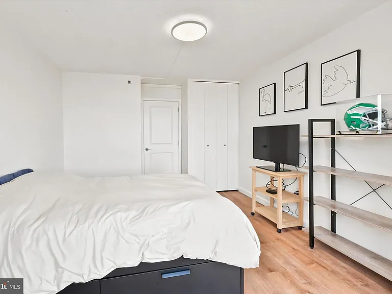 2018 Walnut St #32-23J — Photo 13