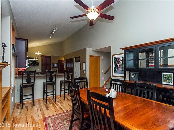 5th image of 413 NW Winterberry St