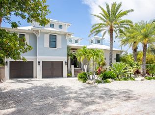 220 N Harbor Dr, Holmes Beach, FL 34217