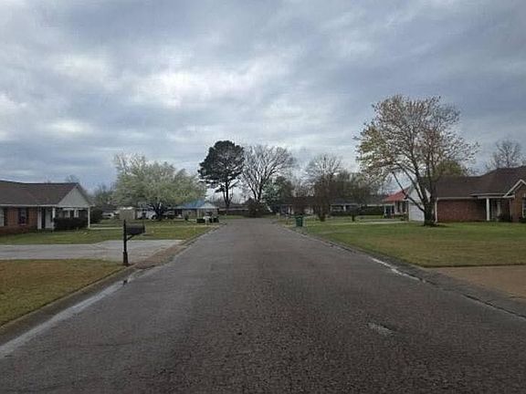 4th image of 1804 Peachwood Cv