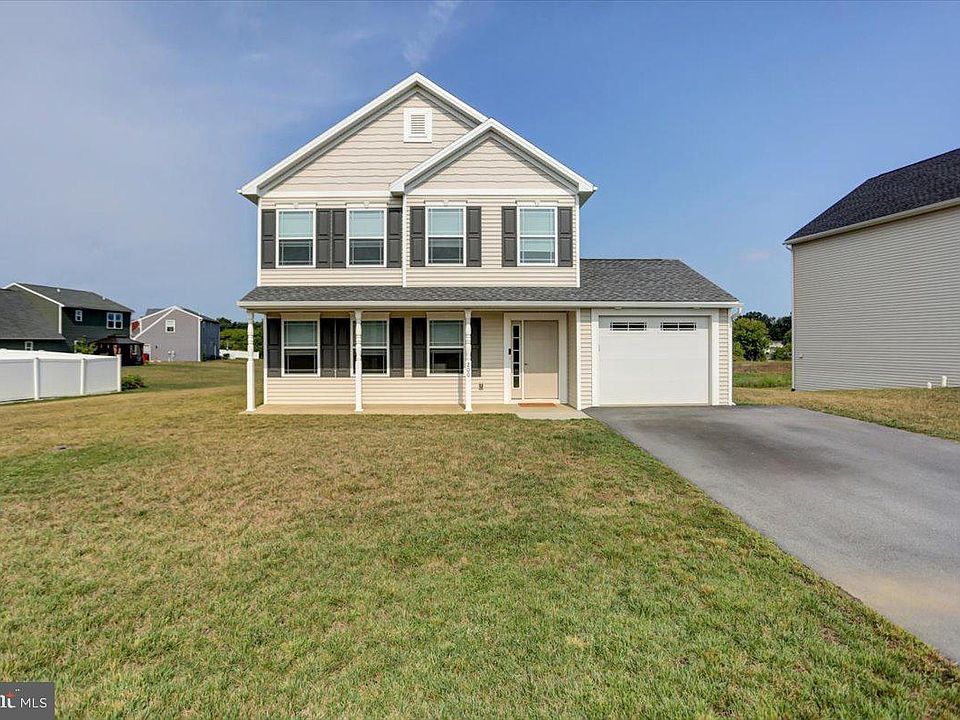 1st image of 200 Woodridge Dr