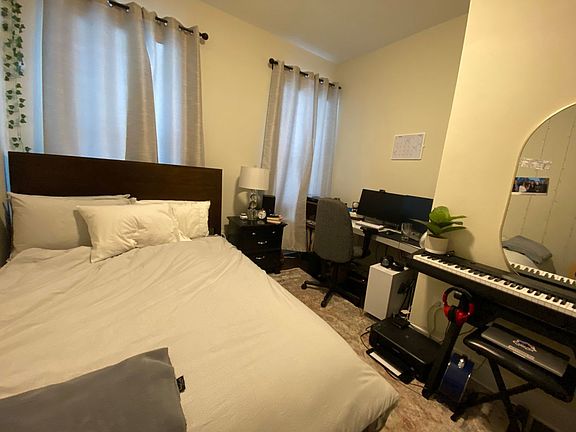 5th image of 2362 N Clybourn Ave APT 3R