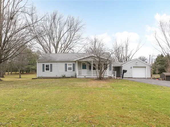 11196 W Pine Lake Rd, Salem, OH 44460