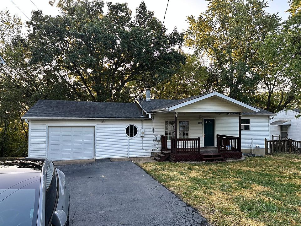 1st image of 3004 Carol Ln