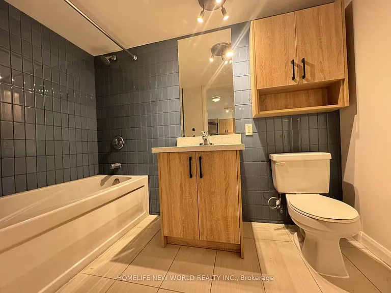 111 Elizabeth St E #333 — Photo 9