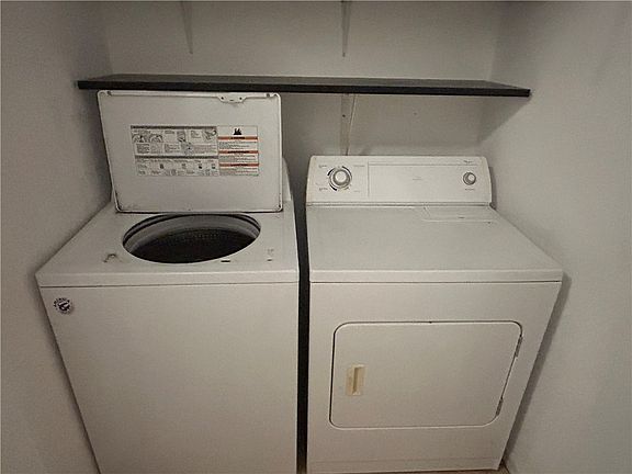 5th image of 486 Biscayne Ln