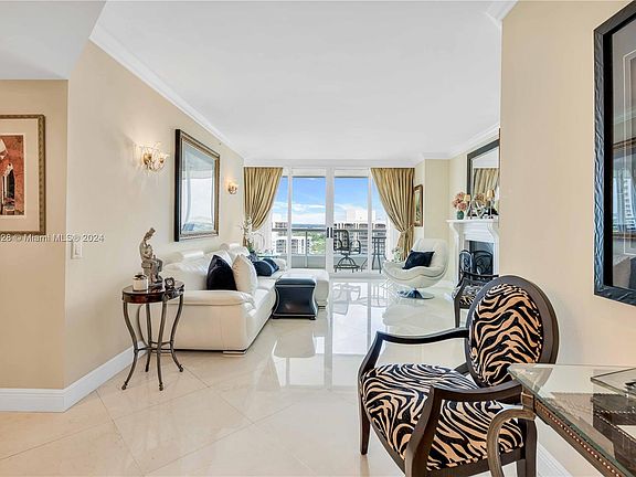 4th image of 21055 Yacht Club Dr #2107