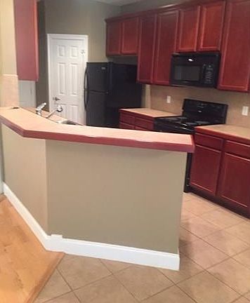 4th image of 42070A Gardens Blvd #A