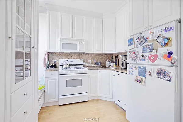 Rented by Town Residential | media 7