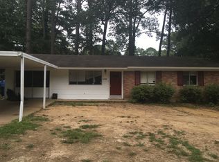 3056 Charleston Dr, Jackson, MS 39212