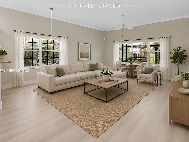 4022 Pinewood Ln — Photo 5