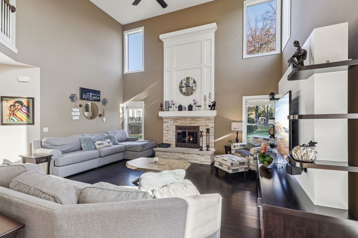 next background image