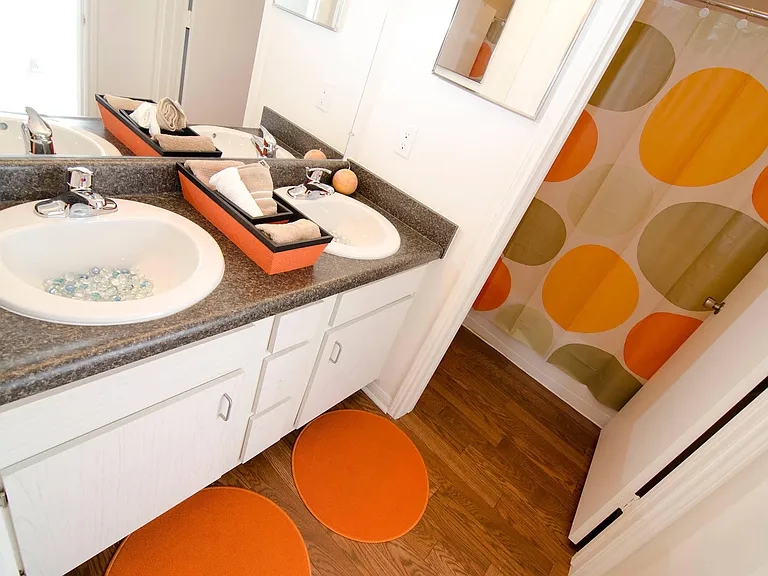 College Towne Apartments — Photo 28