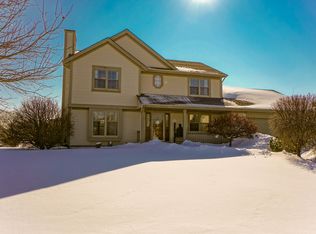 N102W17073 Bittersweet Trl, Germantown, WI 53022