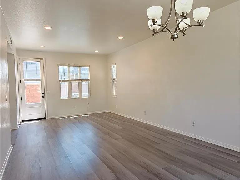 15765 Lindbergh Ave — Photo 6