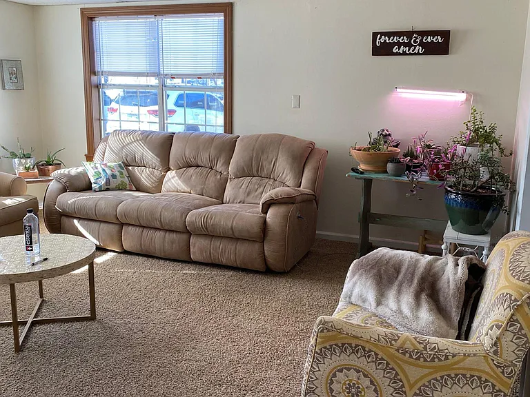 319 N Duncan St — Photo 3