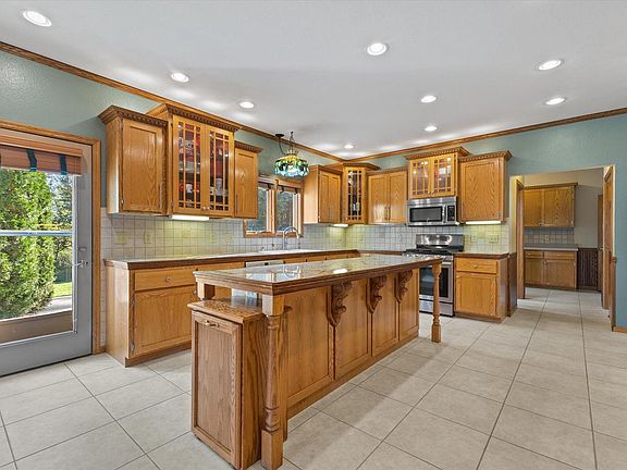 4th image of W154S7614 Rain Tree COURT
