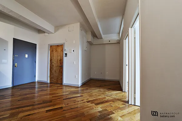 Rented by Batra Group Inc | media 14