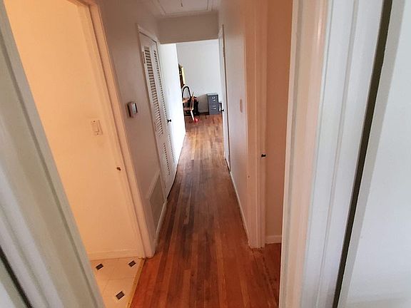 4th image of 7124 Vellex Ln
