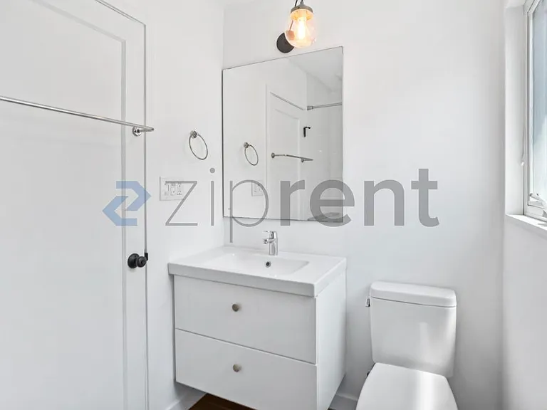 905 61st St #905 — Photo 20