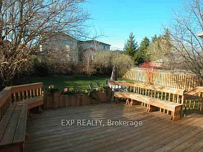 220 Viewmount Ave — Photo 39