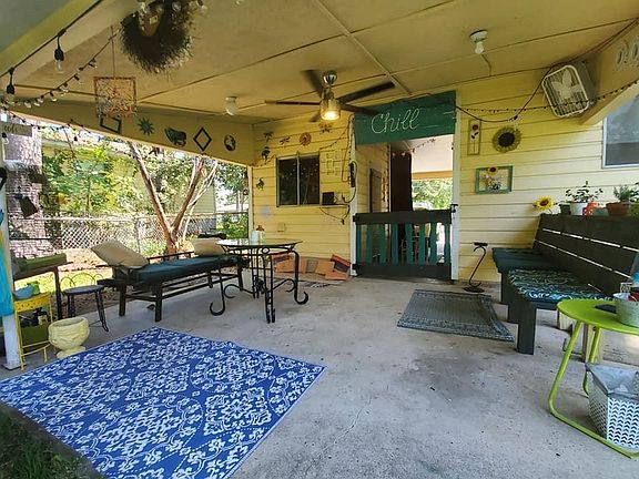 5th image of 706 Montrose Ave