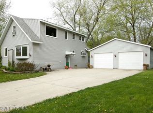 807 Oceola Dr, Algonquin, IL 60102