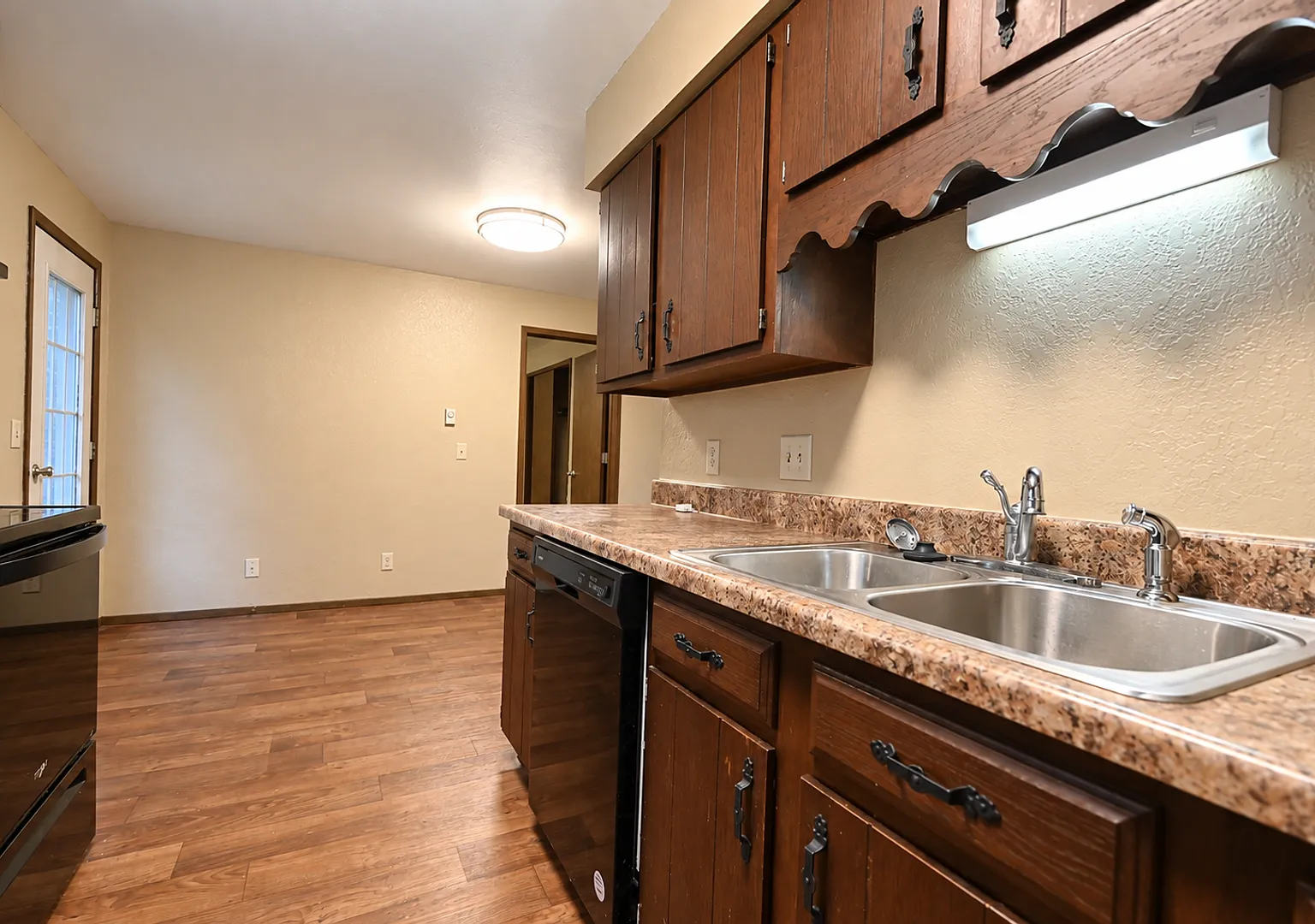 Wildwood Apartments — Photo 3