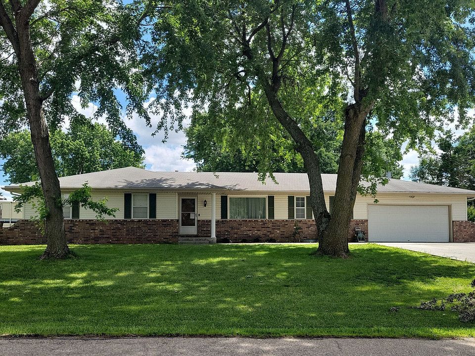 1st image of 4025 SE 30th St