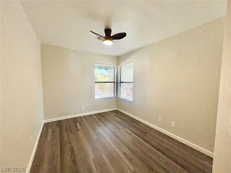 480 Elm Dr #206 — Photo 12