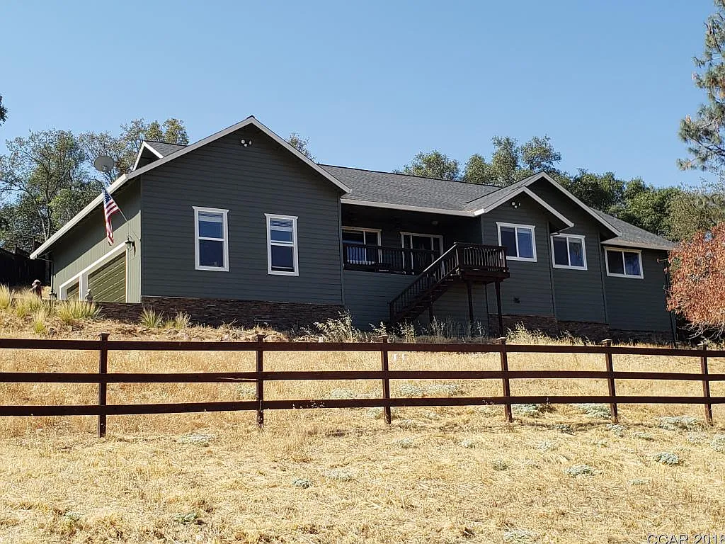 3060 Bow Dr photo 1