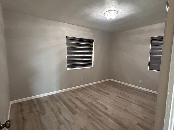 4th image of 1104 Saint Johns Dr