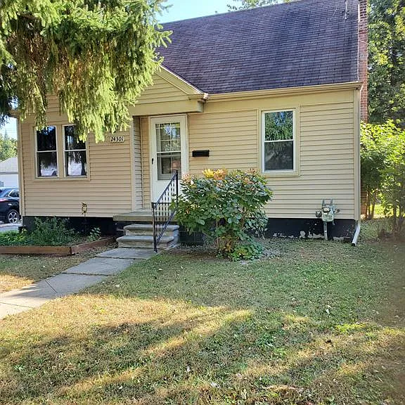 24301 Boston St — Photo 1