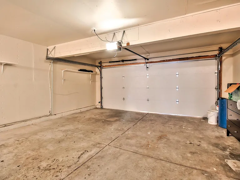 3251 Whispering Elm Ct — Photo 21