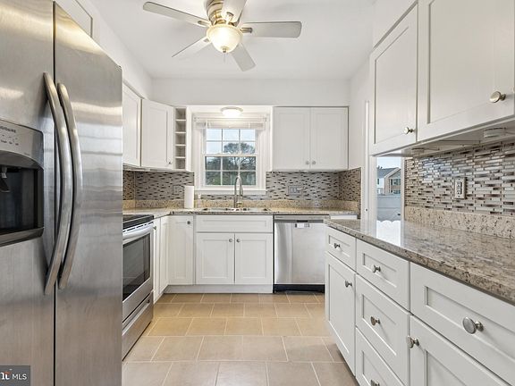 4th image of 1049 Brixton Ct