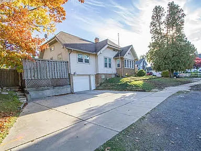 1601 Circular Rd — Photo 13