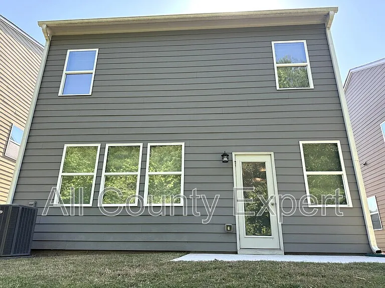 21 Stanford Ct — Photo 23