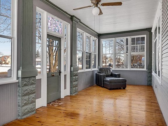 3rd image of 18731 Dewey STREET
