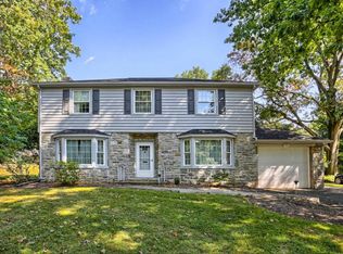 1423 Hillcrest Rd, Lancaster, PA 17603