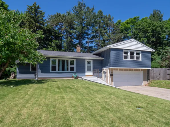 2925 Crestview Ave, Kalamazoo, MI 49006