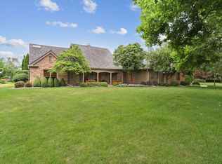 4010 Lakepoint Rd, Champaign, IL 61822