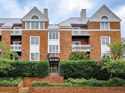 249 E Jefferson St, Charlottesville, VA, 22902