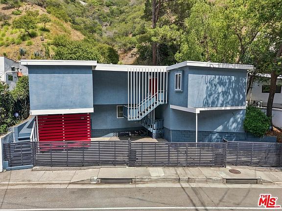 2nd image of 1308 N Beverly Glen Blvd
